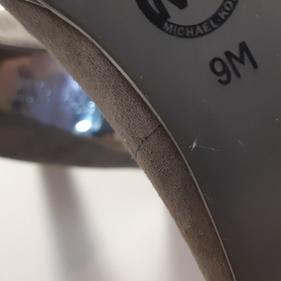 Grey Leather women's shoes MK - Picture 7 of 7